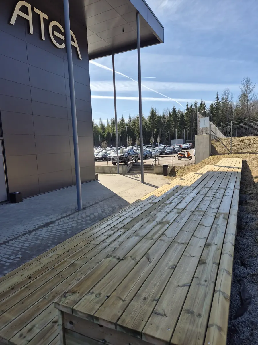 Sittläktare i slänt – projektbild 4